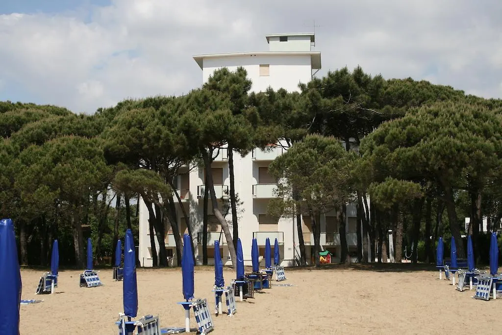 Ariston Fronte Mare Apartment Lido di Jesolo 0*,