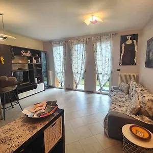 Glamour House, Comoda A Tutti I Servizi , Parma Italia